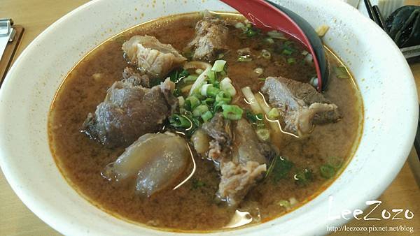 中壢新明牛肉麵 (1).jpg