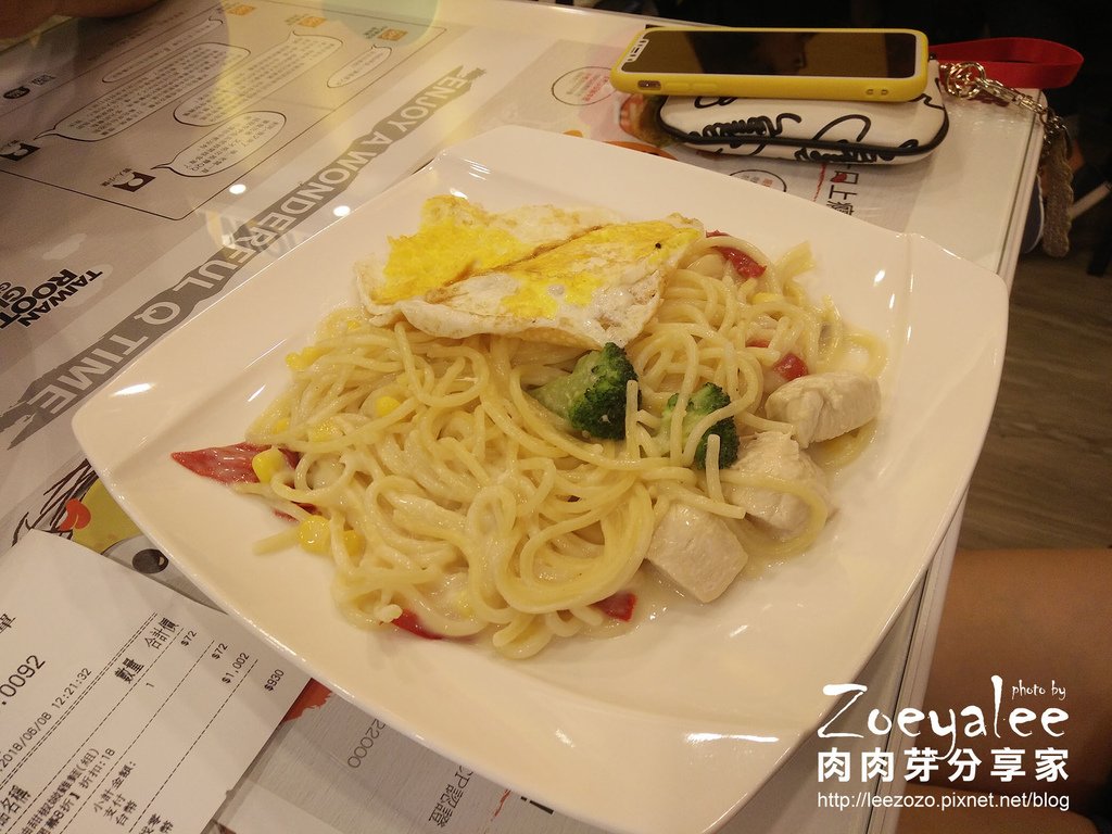 【桃園 | 中平商圈】早午餐 - QBurger 宏昌店!居