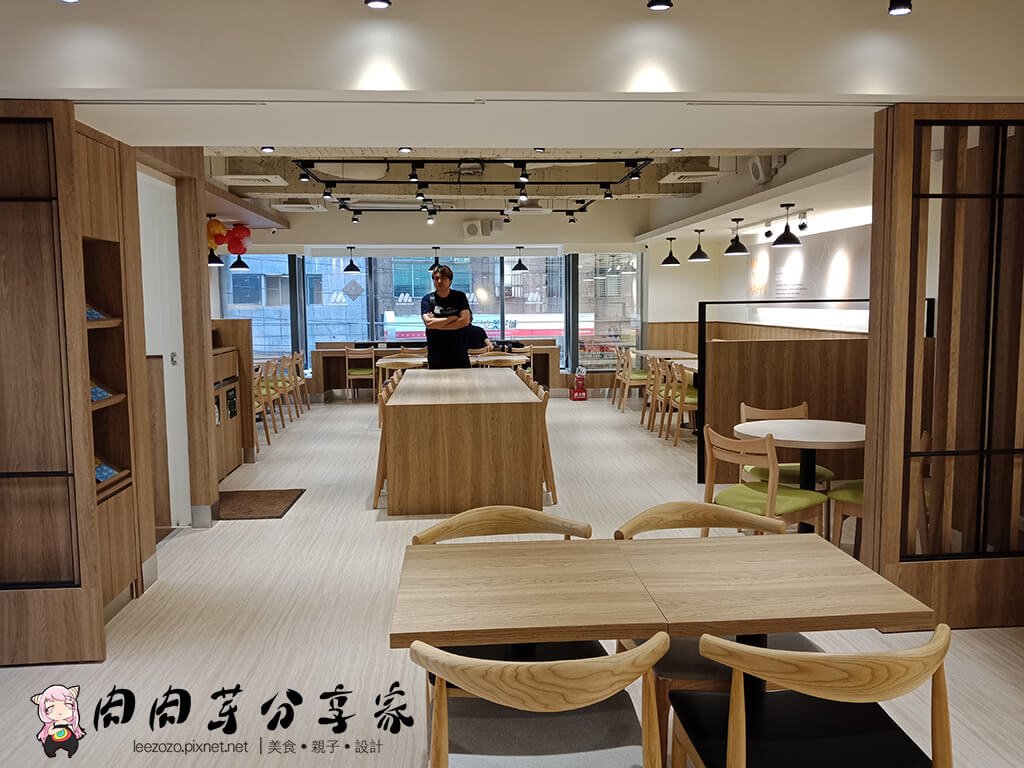 MOS漢堡中平店 (11).jpg