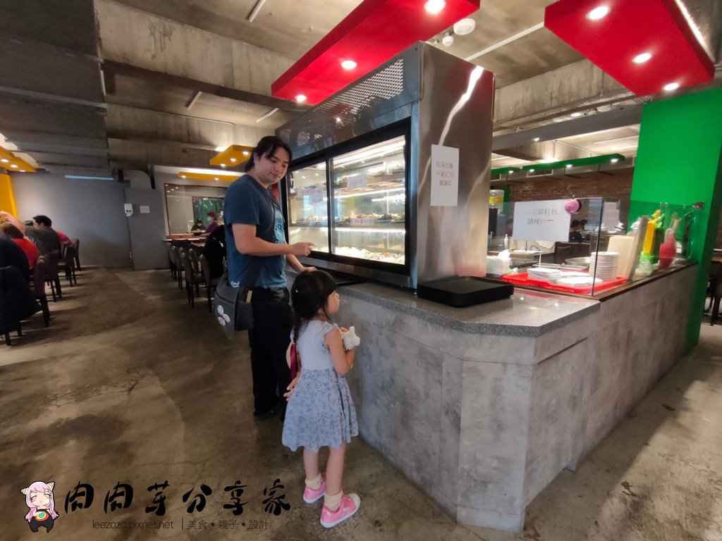 桃園美食藝文特區內牛肉麵店豆花吃到飽-呷霸牛肉麵南平店