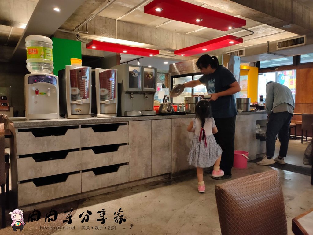 桃園美食藝文特區內牛肉麵店豆花吃到飽-呷霸牛肉麵南平店