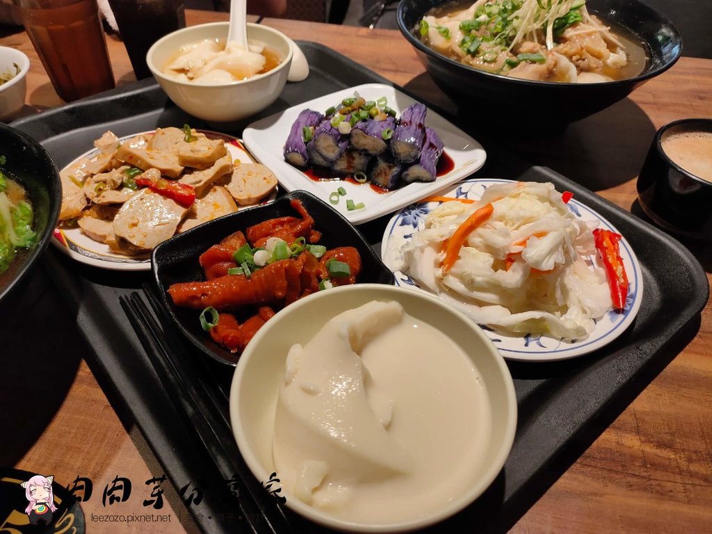 桃園美食藝文特區內牛肉麵店豆花吃到飽-呷霸牛肉麵南平店