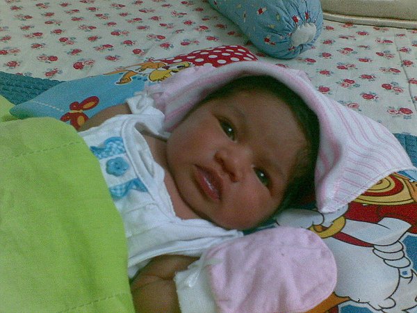 新生小娃兒