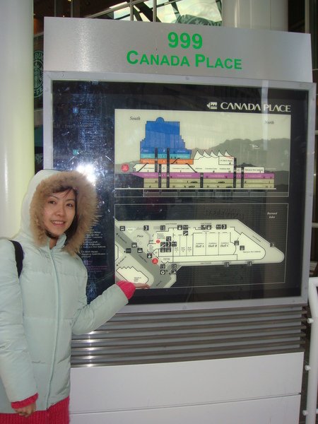 Canada palace的指引,其實內部就是綜和飯店,辦公室,會議廳,而且還是1986年世界博覽會的主體建築.JPG