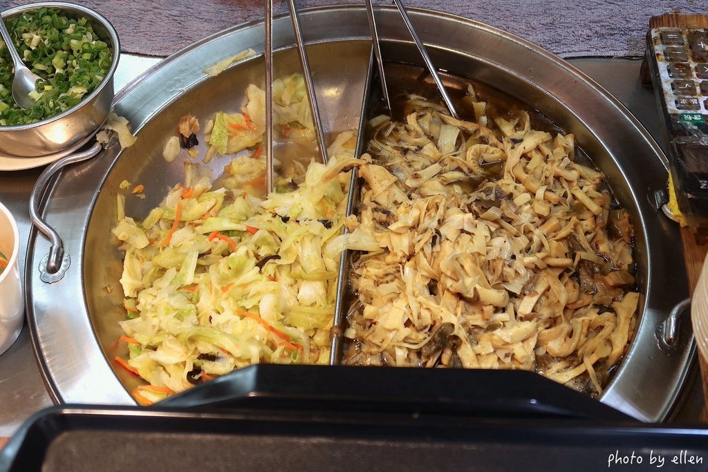 老牌張豬腳飯 大橋頭