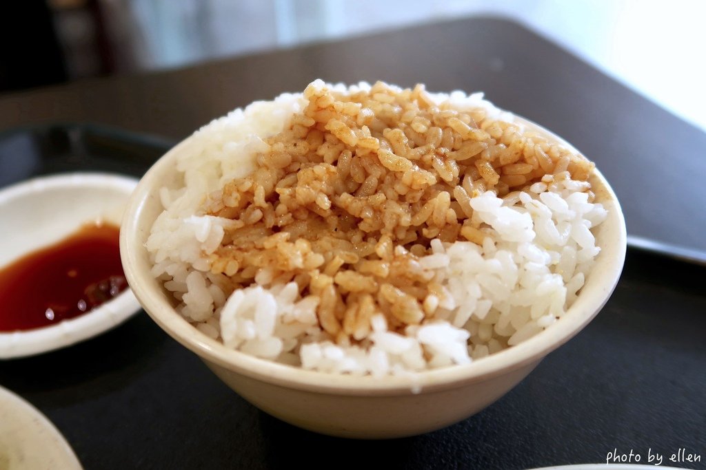 老牌張豬腳飯 大橋頭