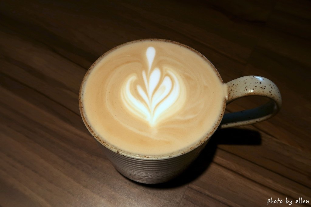 綻花暖日商行cafe 市政府站