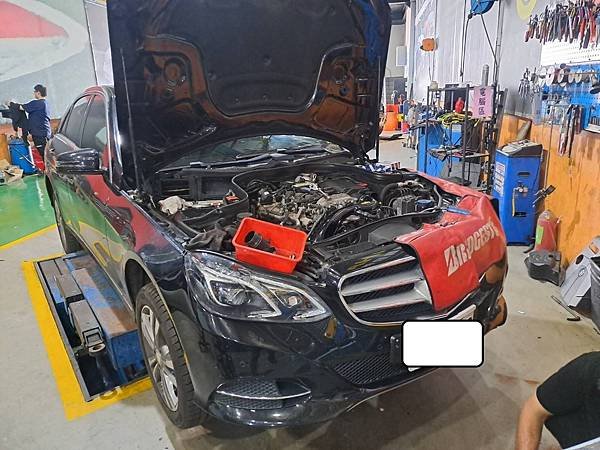 BENZ - W212 / 引擎周邊 . 健檢整修保養