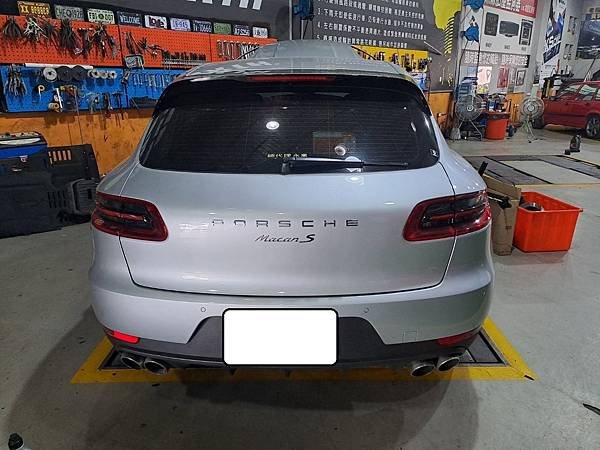 Porsche - Macan / 引擎周邊 . 健檢整修保