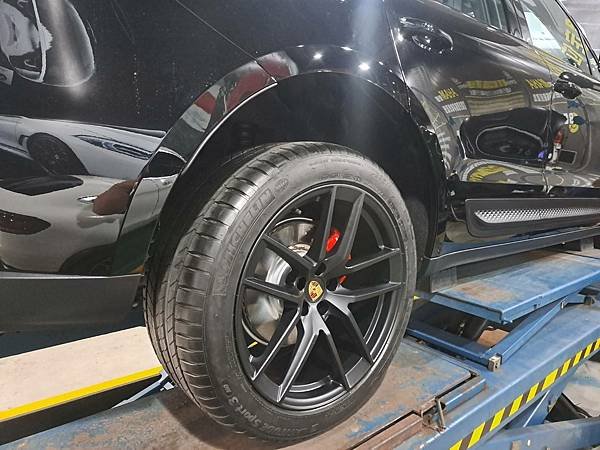 Porsche Macan S / 全新車 . 輪圈改色 /
