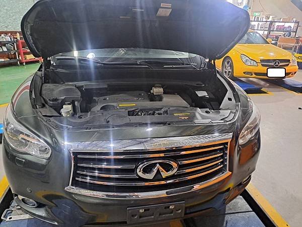 Infiniti - JX35 / 引擎周邊 . 健檢整修