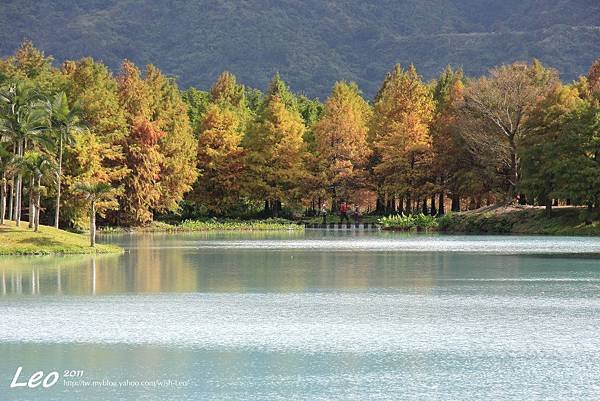 夢幻湖中的雲山水 (1)