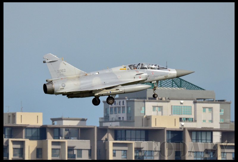 ROCAF_2062_01.jpg