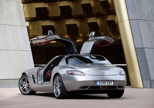 mb-sls-amg-gullwing-large_17.jpg