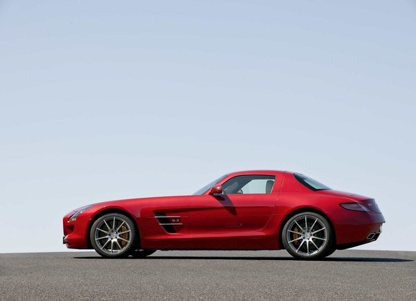 mb-sls-amg-gullwing-large_09.jpg