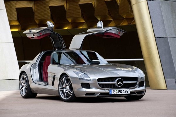 mb-sls-amg-gullwing-large_16.jpg