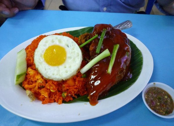 雞腿炒飯!