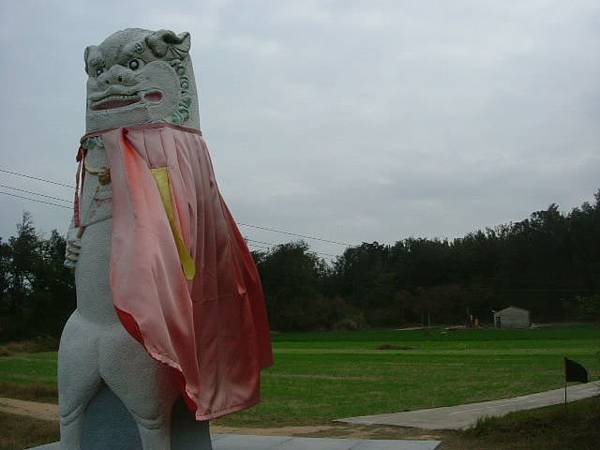 Fong Zhi Yea in front of Fram.