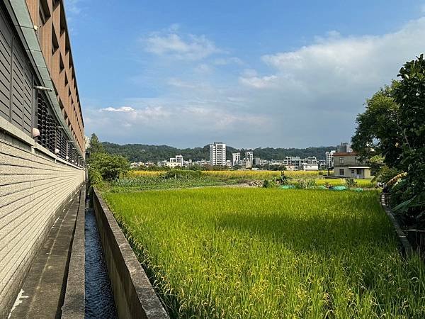 芎林重劃區電梯透天-雙車位