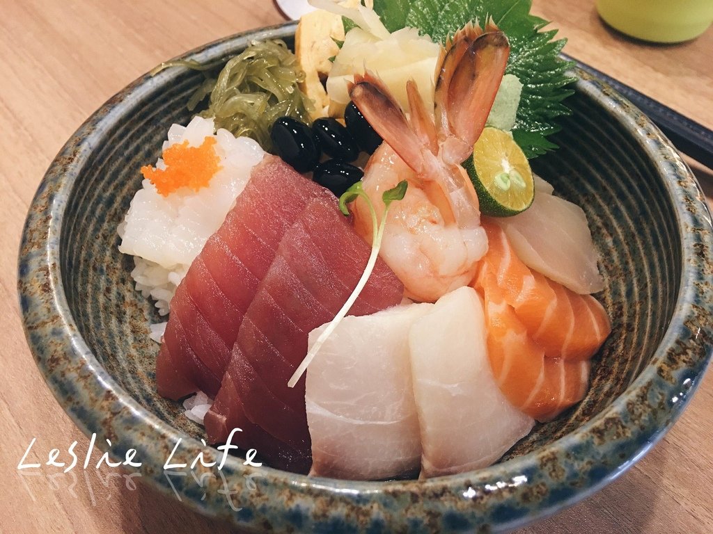 二佬日本料理 綜合生魚片丼.jpg