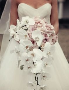 Cascade  Bouquet 瀑布形捧花