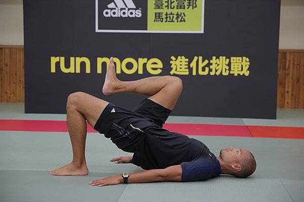運動筆記 背面撐體