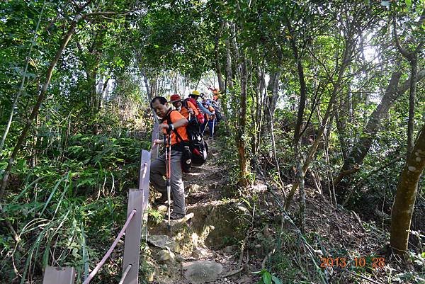 三角山、長坑山、雙峰山北峰、員屯山連稜縱走