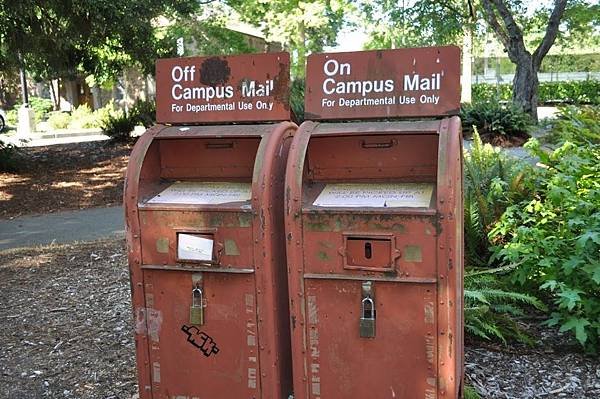 uw-mailbox