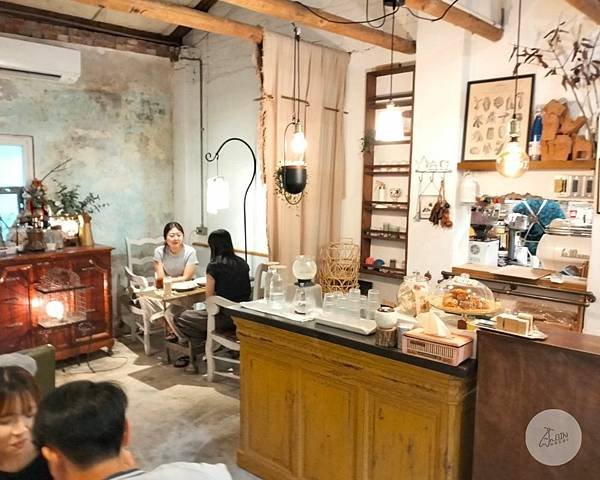 【新北美食】置身在靜謐山林的紅磚咖啡屋，腹地大宛如世外桃源 