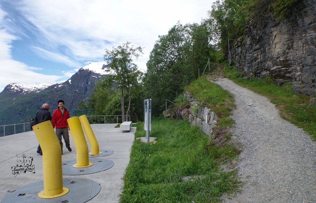 Ørnesvingen-eagle Road觀景台旁小步道