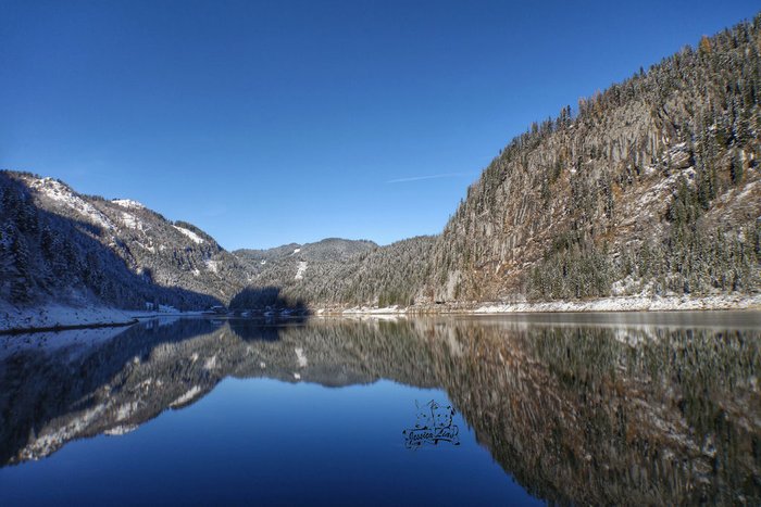 早上的Gosausee，晴天限定的湖面倒影