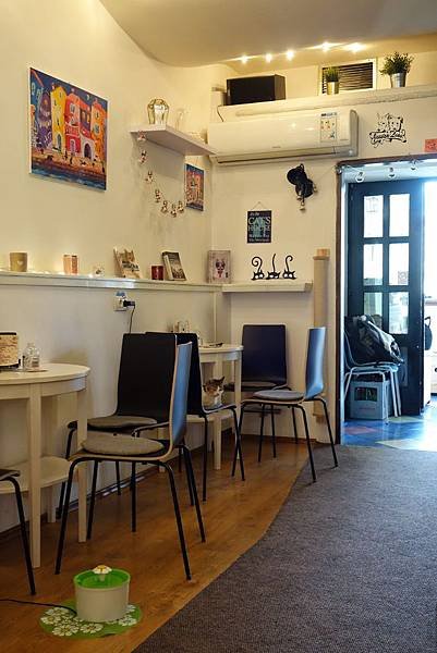 Cat Cafe Zagreb(4)