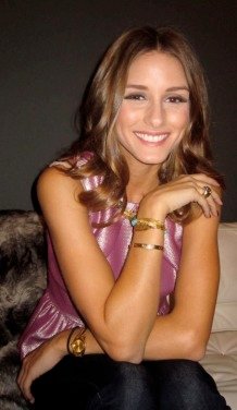 Olivia-Palermo-wears-feather-LVK