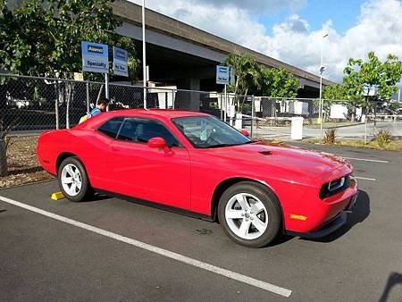 租的車：Dodge Challenger