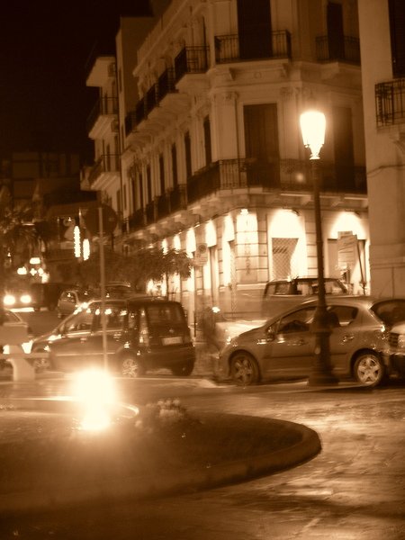 beautiful evening scenes in Reggio 美麗的夜晚街景