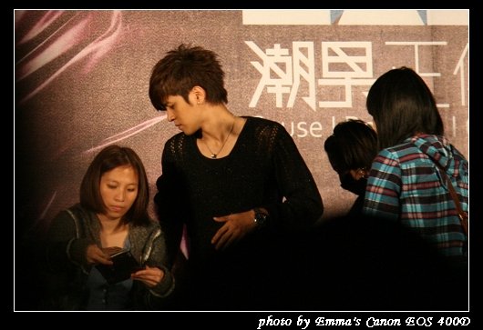 090221小豬台中簽唱會_0016.jpg