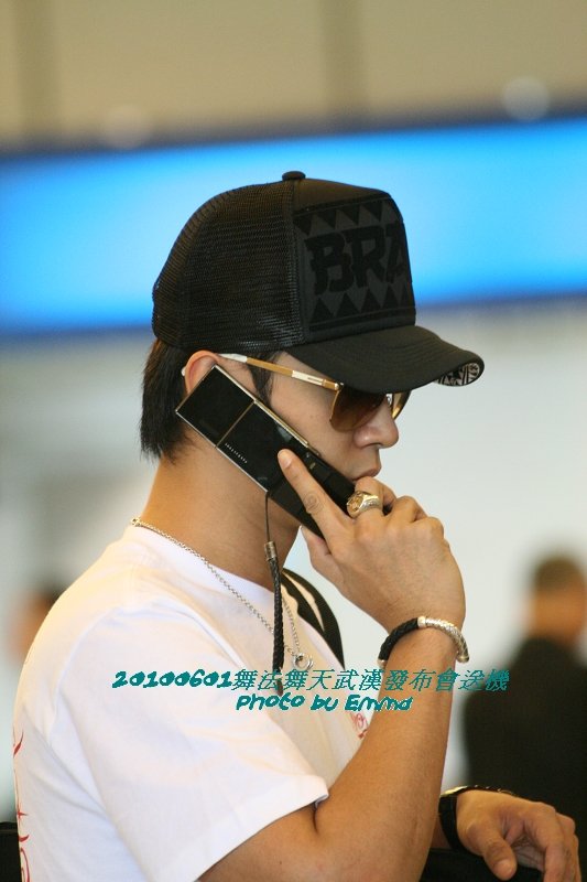 20100601舞法舞天武漢發布會送機-0026.jpg