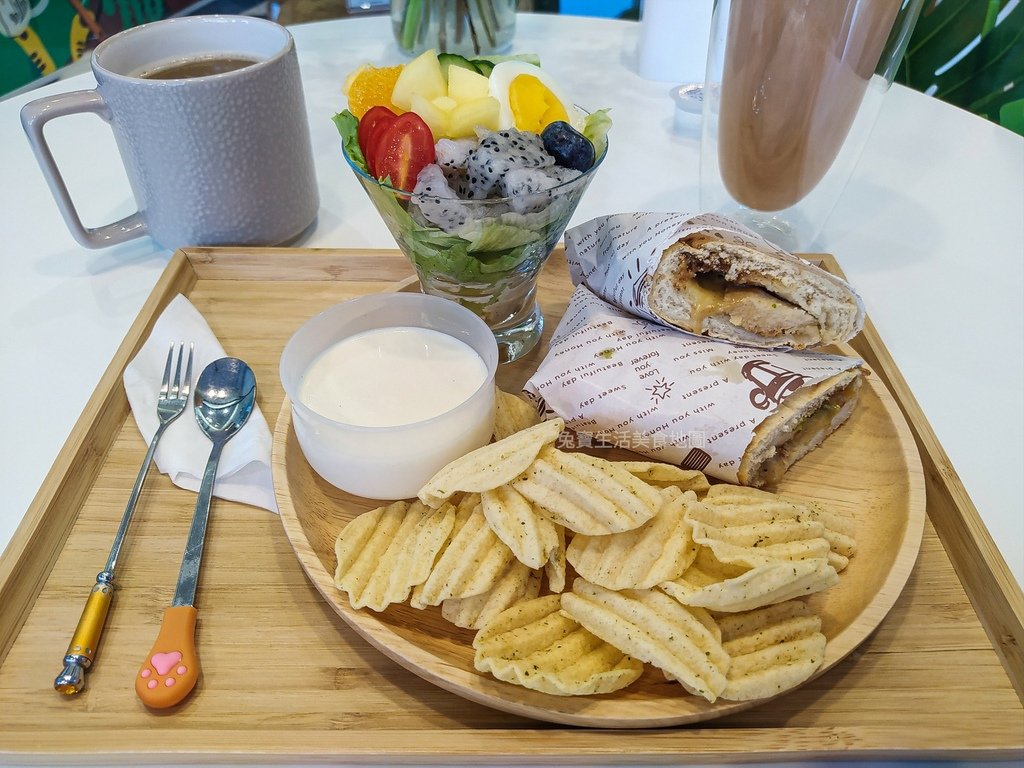 貓裡居 甜點咖啡 布偶貓 緬因貓 曼赤肯 林口美食 林口景點 林口貓咖啡廳 林口貓旅館