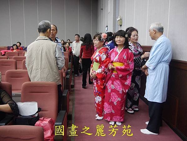 105 年松柏大學結業典禮---日語班舞蹈表演 (10).jpg