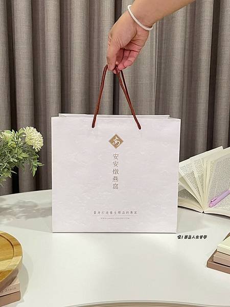 燕窩，燕窩營養，燕窩推薦，燕窩品牌，年節送禮，養生禮盒，母親節禮物，母親節禮盒，產後保養，潤燕窩，黃德安，禧元堂，老⾏家，⽩蘭⽒ 