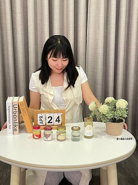 燕窩，燕窩營養，燕窩推薦，燕窩品牌，年節送禮，養生禮盒，母親節禮物，母親節禮盒，產後保養，潤燕窩，黃德安，禧元堂，老⾏家，⽩蘭⽒ 