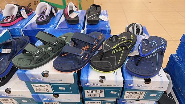 【新竹湖口】U虎聯合特賣 正版卡通鞋全面兩雙500 知名品牌