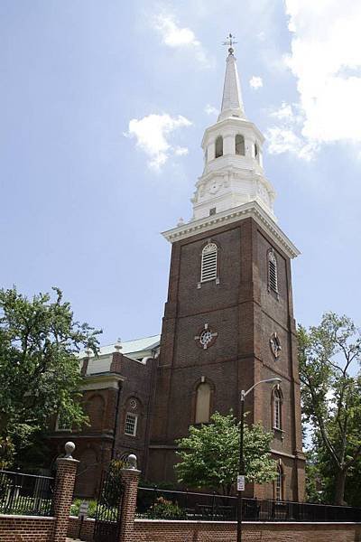 Christ Chrch (基督堂) 創建於1695年,是美國第一座聖公會教堂,也被視為美國保存至今最美的18世紀建築之一.