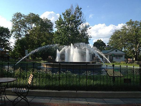 Franklin Square Park (富蘭克林廣場花園)