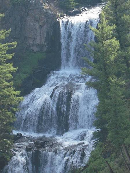 Undine Falls (溫蒂妮瀑布). 溫蒂妮是中世紀水女神的名字