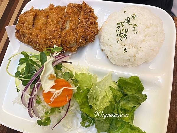 《美食》三重聚餐推薦【豆角豬排咖啡小館】超美味豬排❤一試成主
