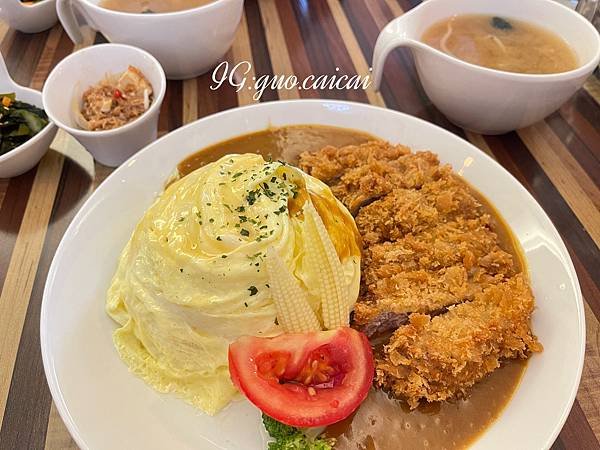 《美食》三重聚餐推薦【豆角豬排咖啡小館】超美味豬排❤一試成主