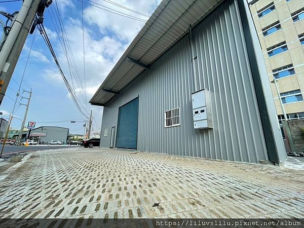 LINE_ALBUM_150000博愛街大面寬店面-可廠登（献）_211020_4.jpg