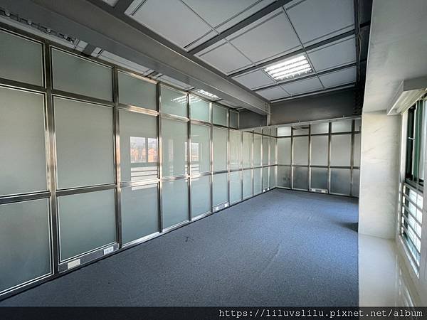 LINE_ALBUM_12000竹市東大路二段809室小辦公室(嚕)_221013_2.jpg