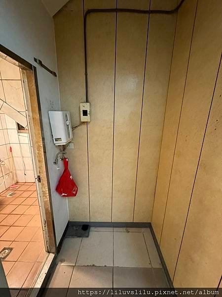 新竹縣竹北市~東興路一段~近喜來登48坪四房透店★租金平價★